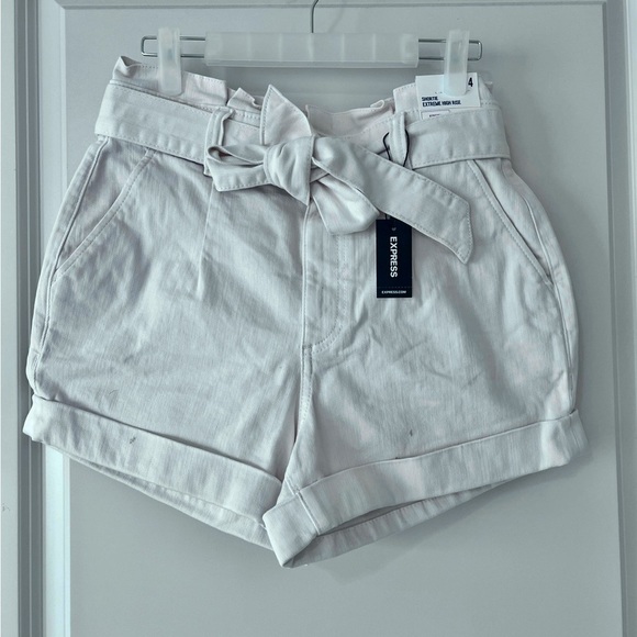 Express High Waist Ivory/White Shorts with Chic Tie Belt - Picture 1 of 10